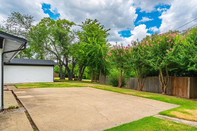 12607 Gaslite Circle, Farmers Branch, TX 75234
