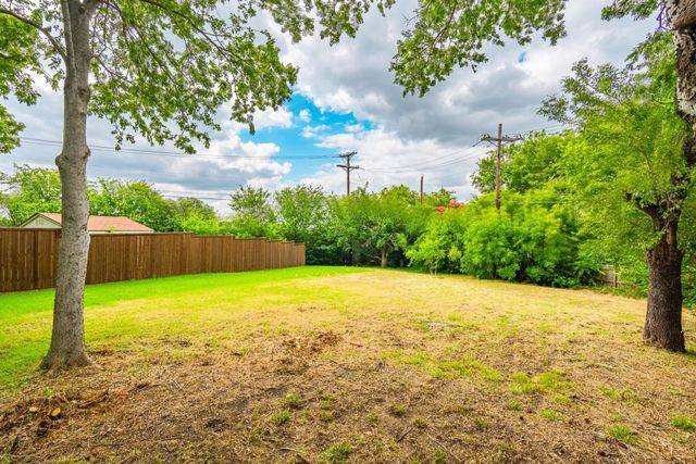 12607 Gaslite Circle, Farmers Branch, TX 75234