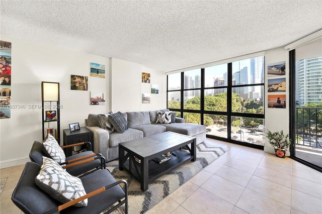 1901 Brickell Ave B711, Miami, FL 33129