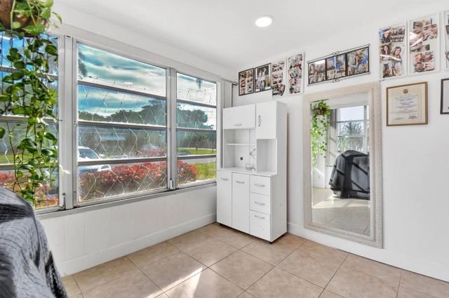 1232 Club Drive W D, Delray Beach, FL 33445