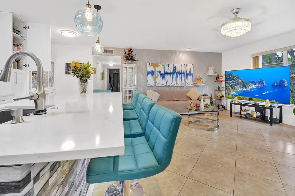 1232 Club Drive W D, Delray Beach, FL 33445