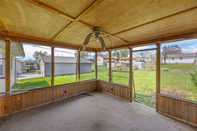 1310 G Avenue, Marion, IA 52302