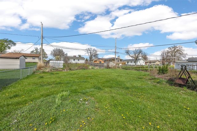 1310 G Avenue, Marion, IA 52302