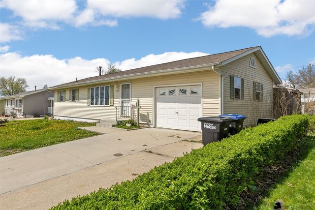 1310 G Avenue, Marion, IA 52302