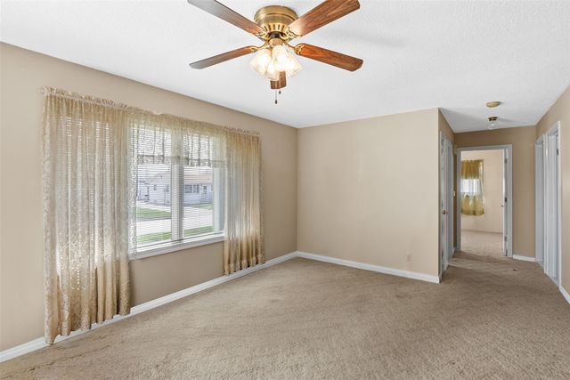 1310 G Avenue, Marion, IA 52302