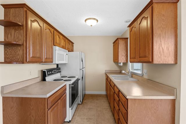 1310 G Avenue, Marion, IA 52302