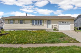 1310 G Avenue, Marion, IA 52302