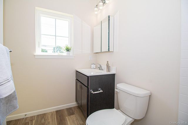 309 Ashley Court Avenue, North Babylon, NY 11703