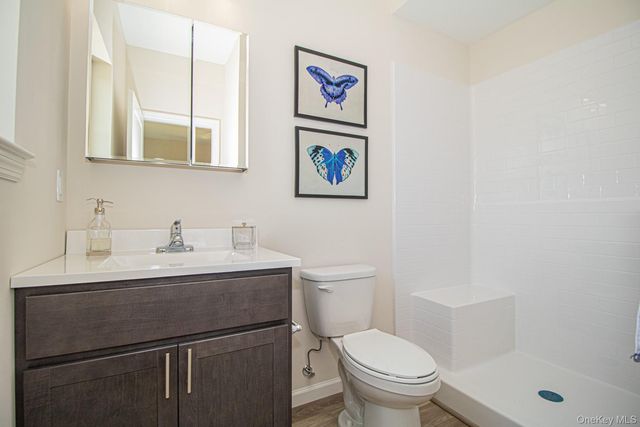 309 Ashley Court Avenue, North Babylon, NY 11703