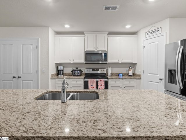2232 Southlea Drive, Inman, SC 29349