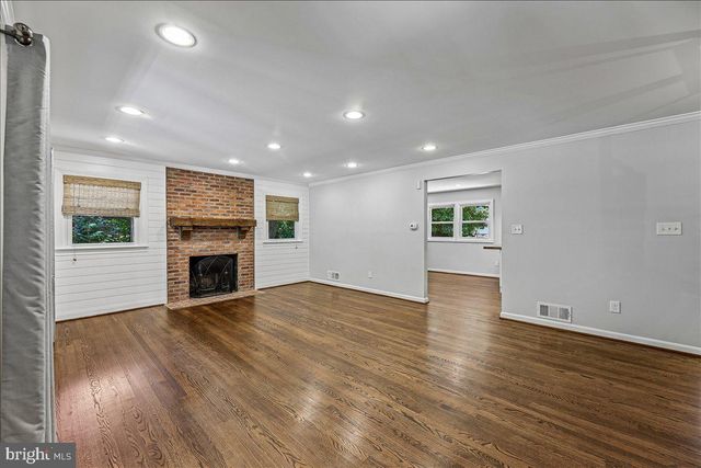 8109 BAINBRIDGE ROAD, Alexandria, VA 22308