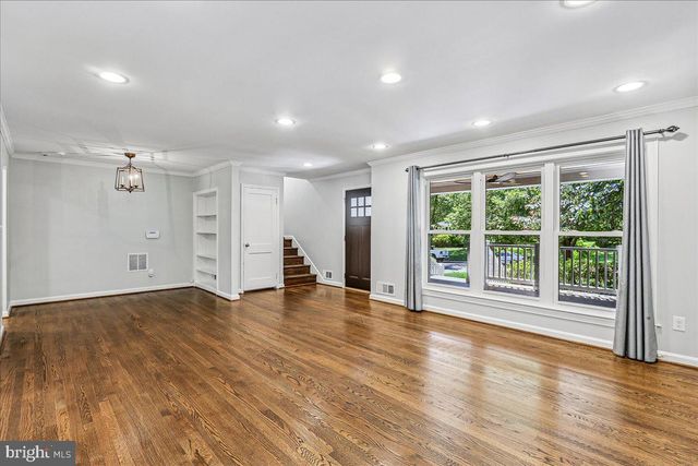 8109 BAINBRIDGE ROAD, Alexandria, VA 22308