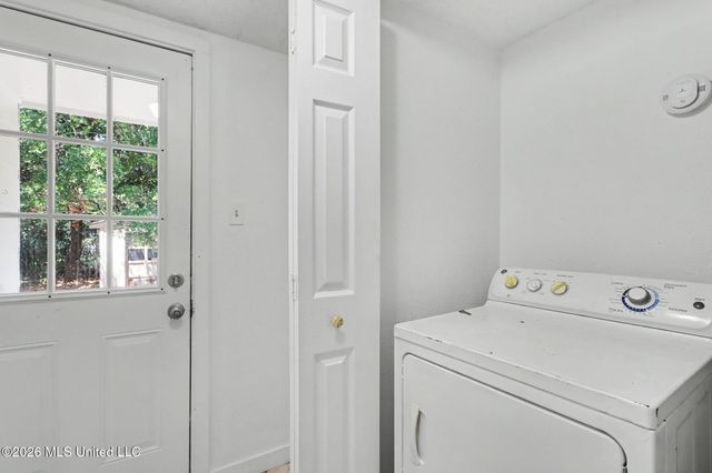 341 East Drive, Biloxi, MS 39531