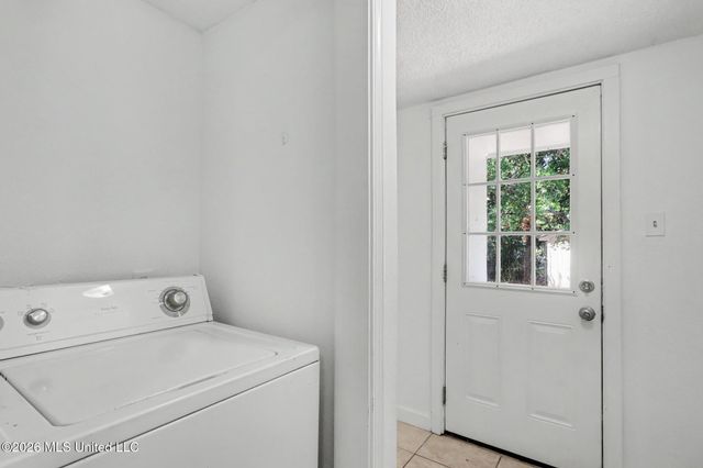 341 East Drive, Biloxi, MS 39531