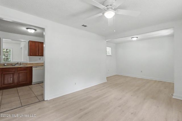 341 East Drive, Biloxi, MS 39531