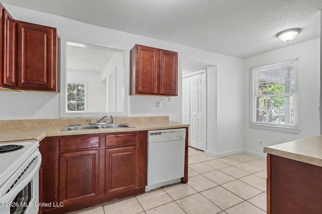 341 East Drive, Biloxi, MS 39531