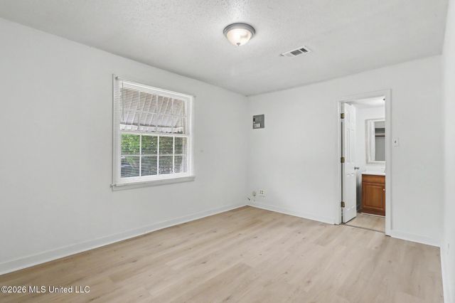 341 East Drive, Biloxi, MS 39531