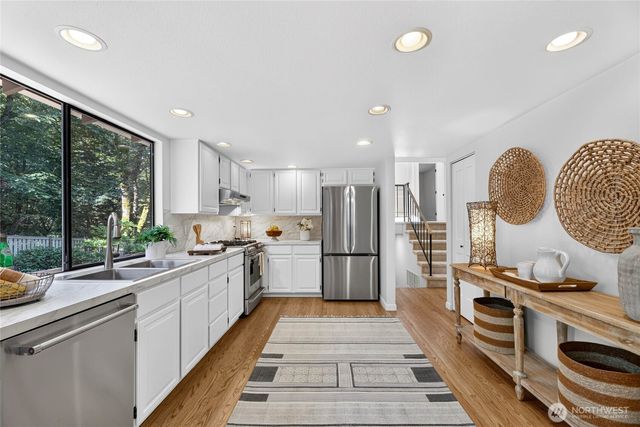 5927 135th Place SE, Bellevue, WA 98006