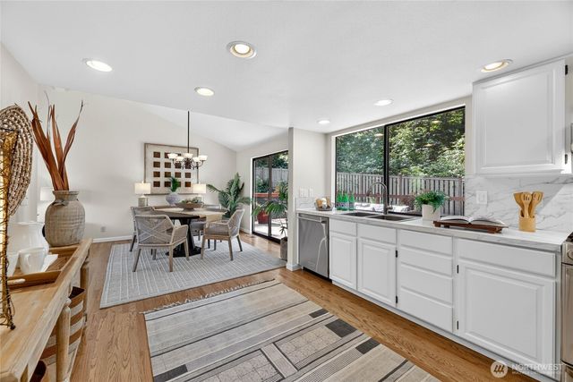 5927 135th Place SE, Bellevue, WA 98006