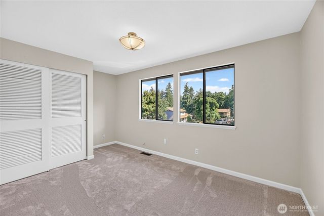 5927 135th Place SE, Bellevue, WA 98006