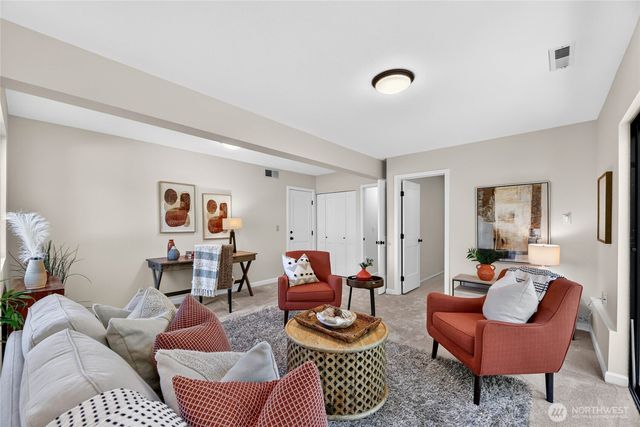5927 135th Place SE, Bellevue, WA 98006