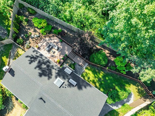 5927 135th Place SE, Bellevue, WA 98006