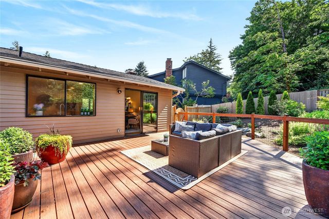 5927 135th Place SE, Bellevue, WA 98006
