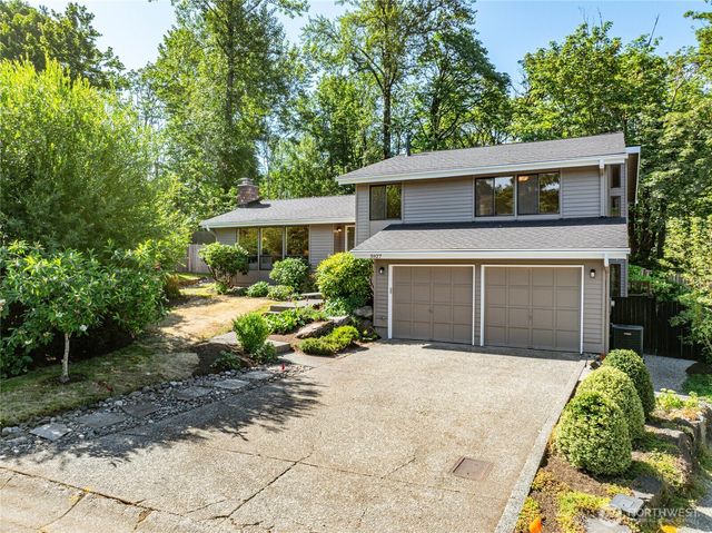 5927 135th Place SE, Bellevue, WA 98006