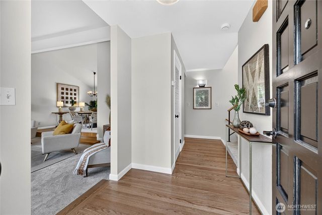 5927 135th Place SE, Bellevue, WA 98006