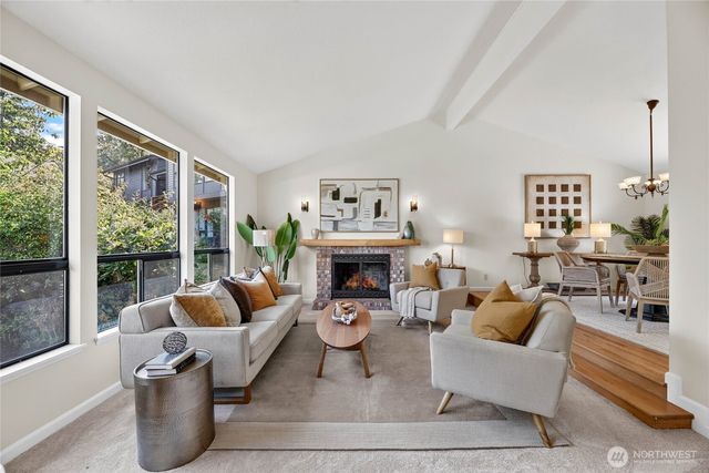 5927 135th Place SE, Bellevue, WA 98006