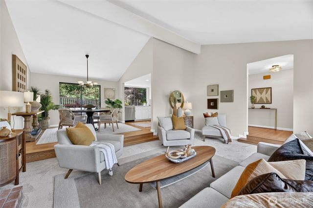 5927 135th Place SE, Bellevue, WA 98006
