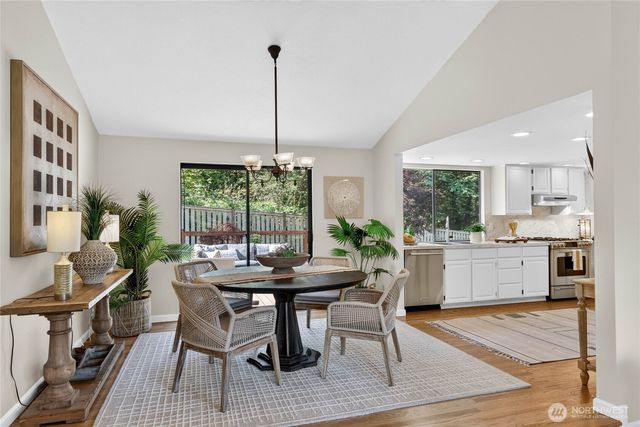 5927 135th Place SE, Bellevue, WA 98006