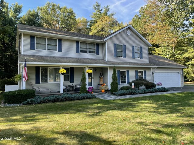 16 Muriel Lane, Schaghticoke, NY 12154