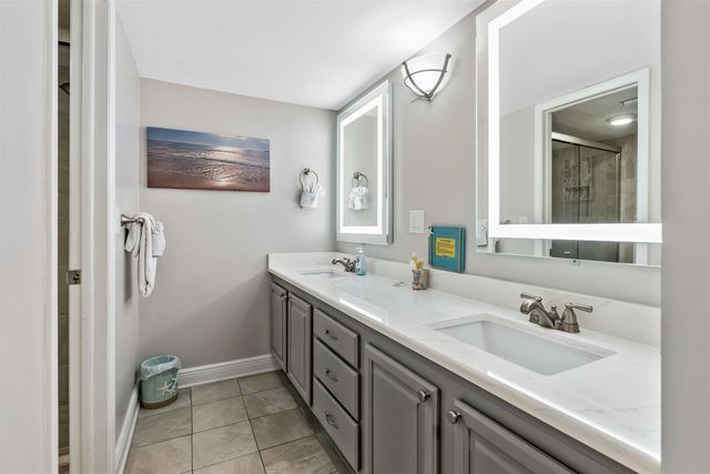 2 Dondanville Rd 207, St Augustine, FL 32080