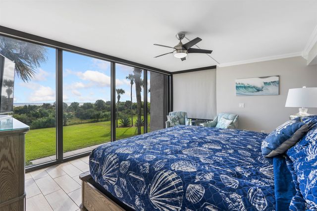 2 Dondanville Rd 207, St Augustine, FL 32080