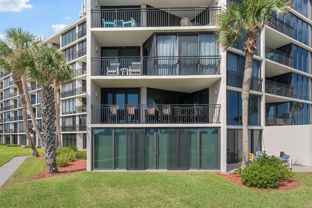 2 Dondanville Rd 207, St Augustine, FL 32080