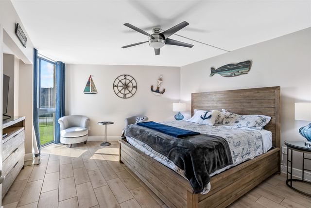 2 Dondanville Rd 207, St Augustine, FL 32080