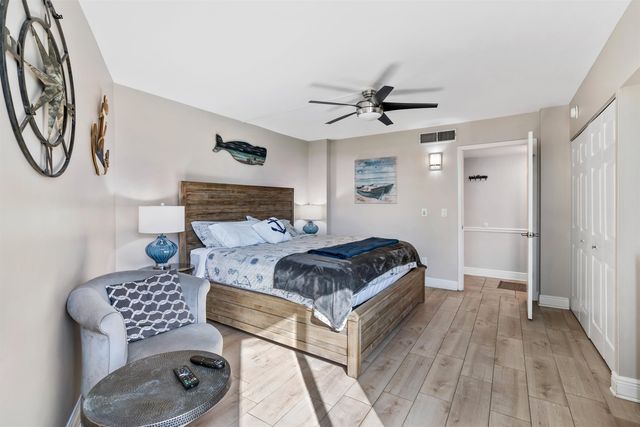 2 Dondanville Rd 207, St Augustine, FL 32080