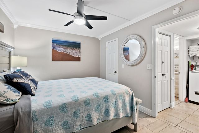 2 Dondanville Rd 207, St Augustine, FL 32080