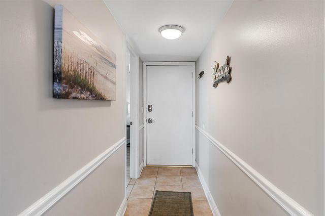 2 Dondanville Rd 207, St Augustine, FL 32080