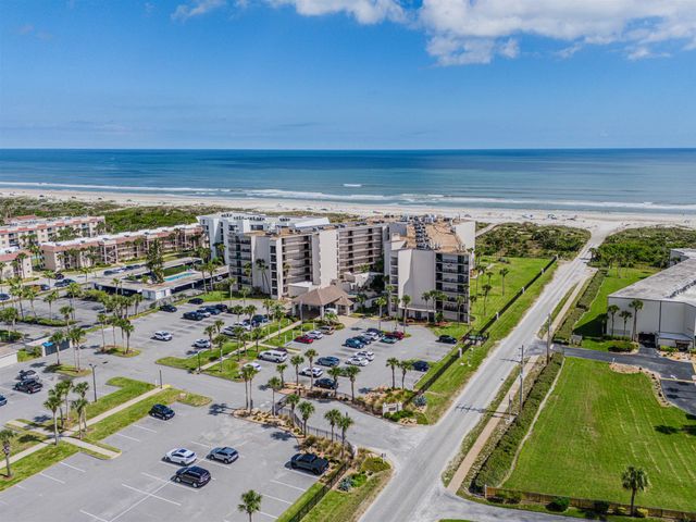 2 Dondanville Rd 207, St Augustine, FL 32080