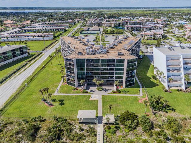 2 Dondanville Rd 207, St Augustine, FL 32080