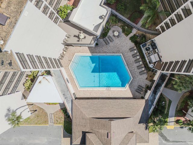 2 Dondanville Rd 207, St Augustine, FL 32080