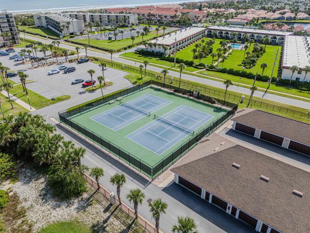 2 Dondanville Rd 207, St Augustine, FL 32080