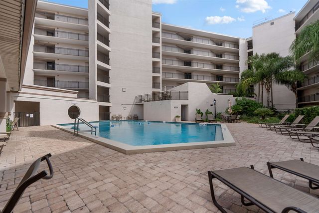 2 Dondanville Rd 207, St Augustine, FL 32080