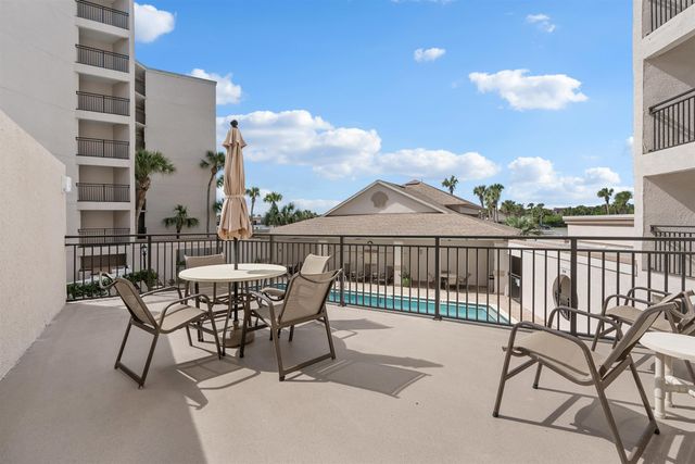 2 Dondanville Rd 207, St Augustine, FL 32080