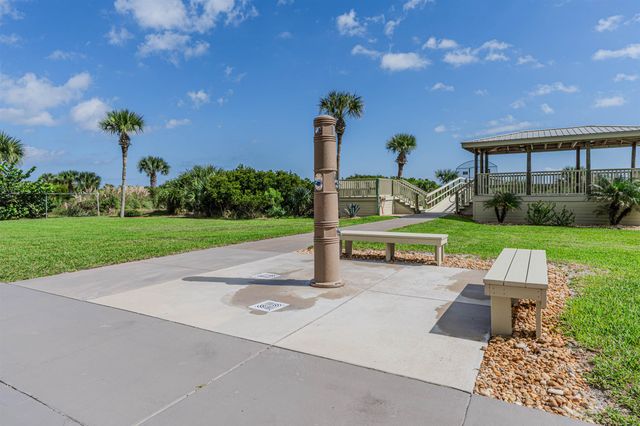 2 Dondanville Rd 207, St Augustine, FL 32080