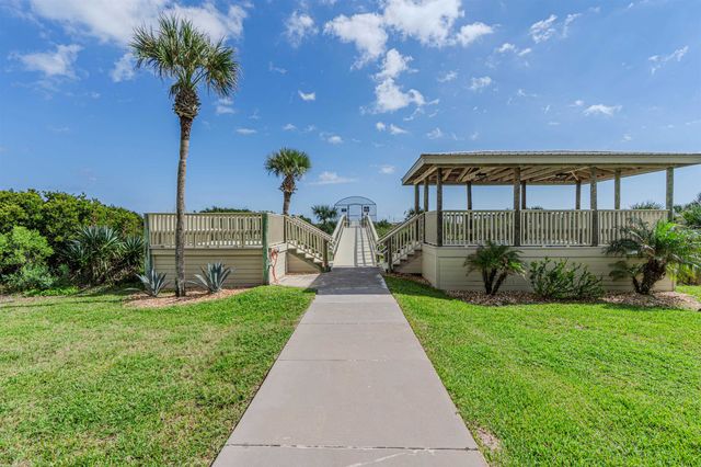 2 Dondanville Rd 207, St Augustine, FL 32080