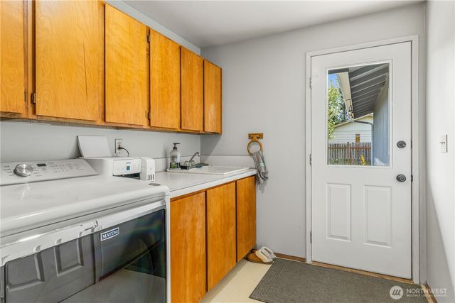 8620 Bender Road, Lynden, WA 98264