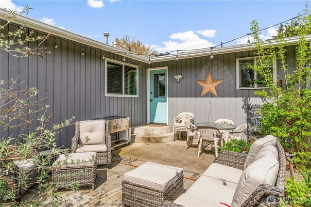 8620 Bender Road, Lynden, WA 98264